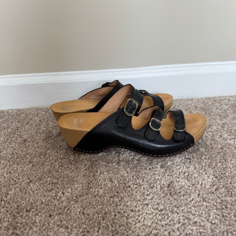 Dansko Women Black Leather Triple Strap Buckle Wedge Slide Sandals Size 38